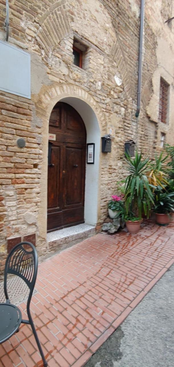 B&B Le Undici Lune San Gimignano Exterior foto